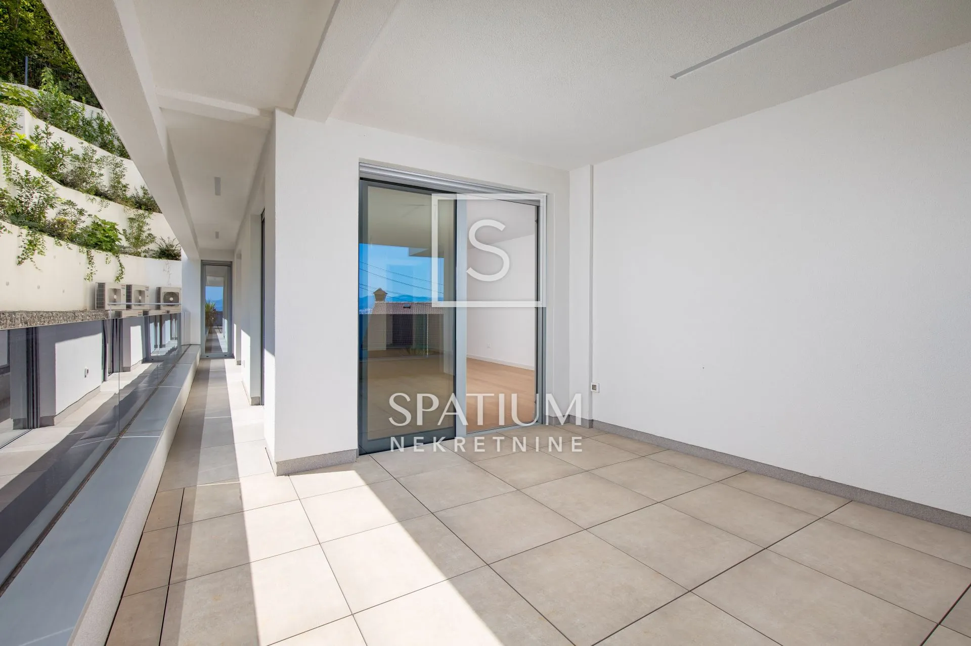 OPATIJA, ODLIČAN STAN U NOVOGRADNJI S POGLEDOM NA MORE - cover