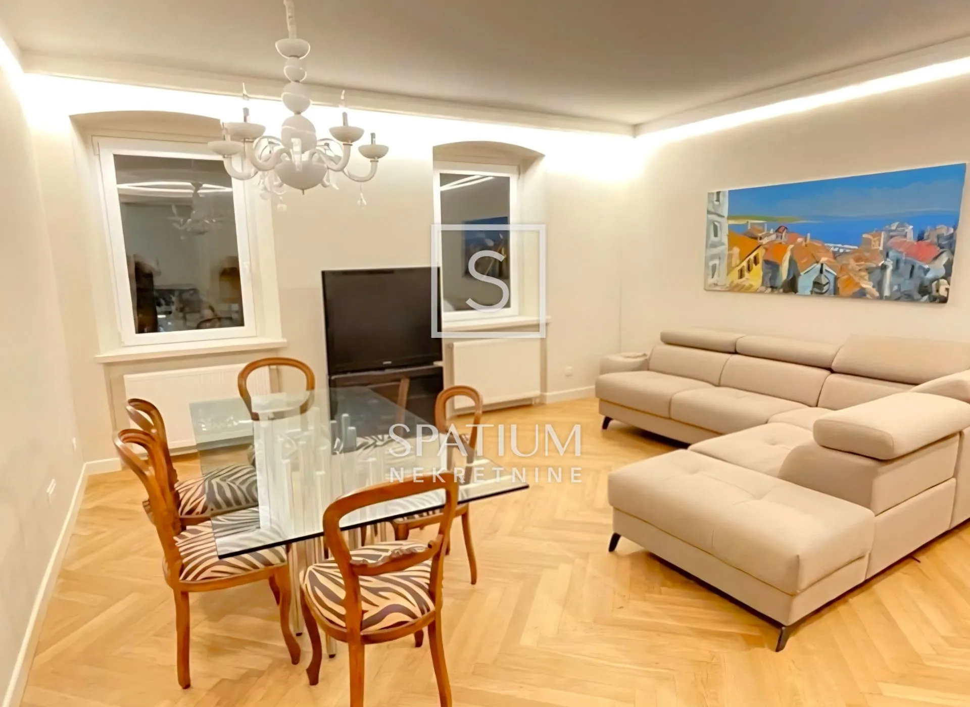 CENTAR, TROSOBAN STAN ZA DUGOROČNI NAJAM - cover