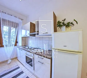 PULA, JEDNOSOBAN STAN S UPORABNOM DOZVOLOM - cover