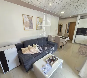 Crikvenica, Namješten Apartman Sa Parkirnim Mjestom
