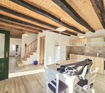 MARČANA, KUĆA U NIZU - cover