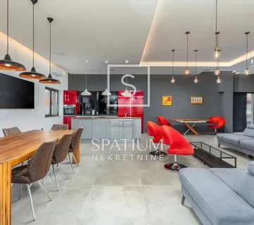 MEDULIN,OKOLICA, LUKSUZNA VILA UDALJENA SVEGA 450m OD MORA - cover