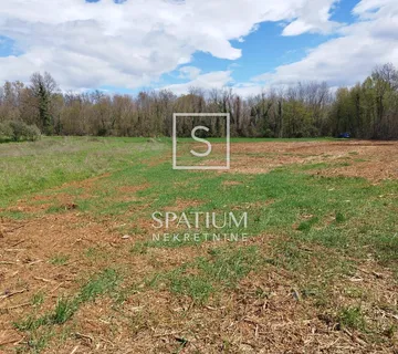 BARBAN, POLJOPRIVREDNO ZEMLJIŠTE U BLIZINI CENTRA - cover