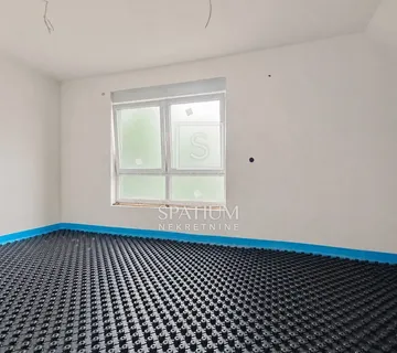 Osijek, Retfala, Peterosoban Stan U Novogradnji