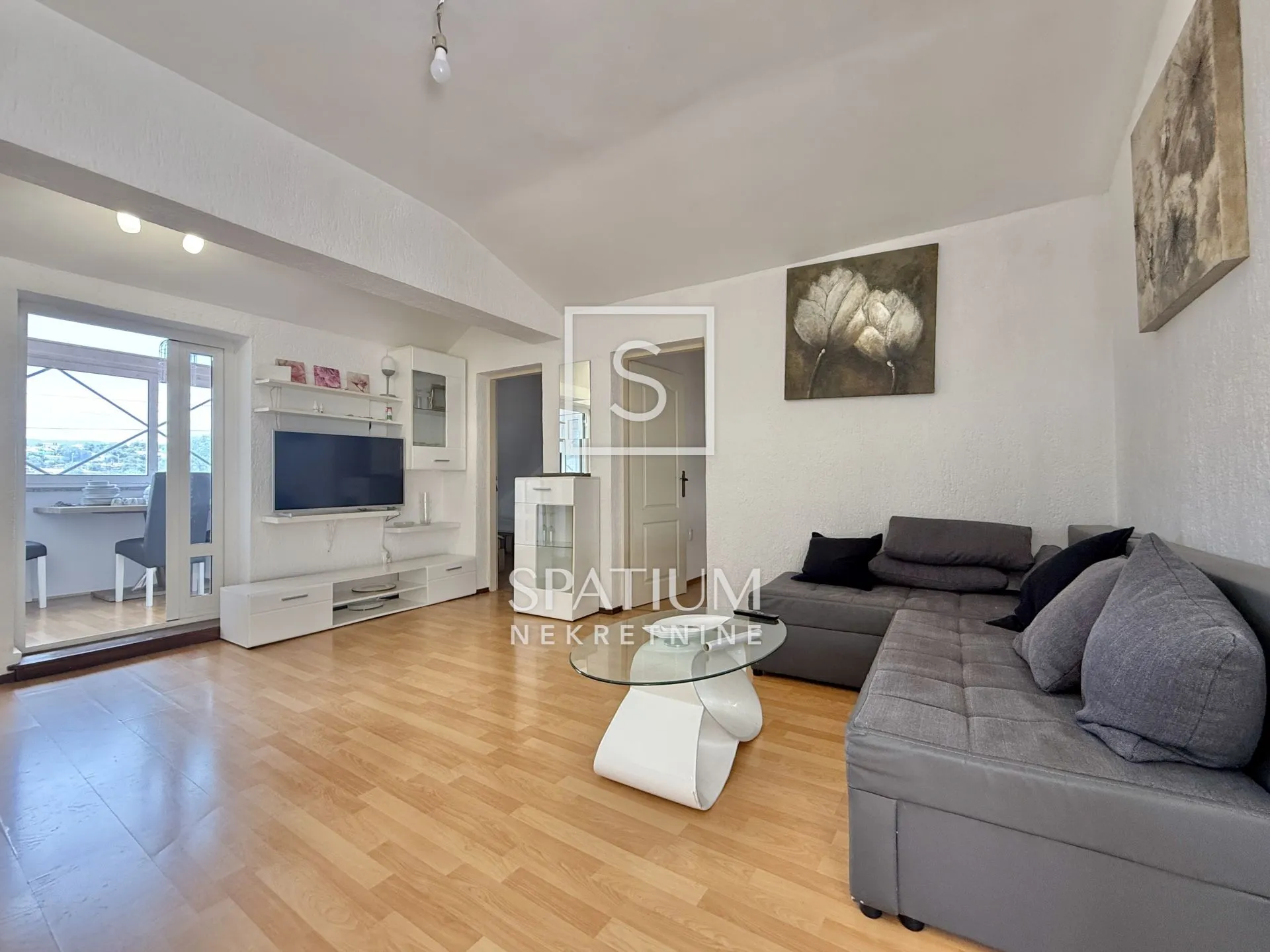 ŠKURINJE, STAN ZA NAJAM RADNICIMA  - cover