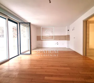 CRIKVENICA, STAN S PANORAMSKIM POGLEDOM  - cover