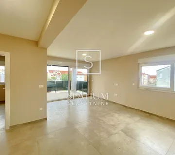 PRIVLAKA, ZADAR, DVOSOBAN STAN U NOVOGRADNJI - cover