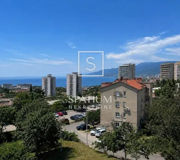 Mlaka, Trosoban Stan S Dnevnim Boravkom - Rijeka