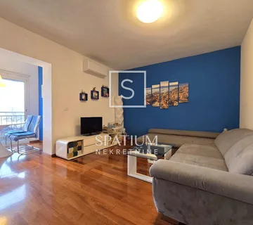 KOSTRENA, DVOSOBAN STAN U BLIZINI MORA - cover