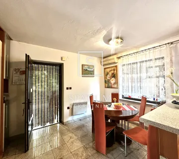 DRAMALJ, DVIJE ETAŽE KUĆE - cover