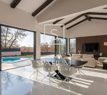 Poreč, Moderna Vila S 4 Spavaće Sobe Nadomak Poreča