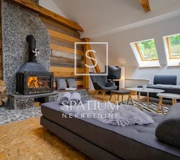 LOKVE, RESTAURIRANA STARINA S TRI STAMBENE JEDINICE - cover