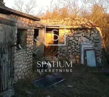 OTOK KRK, KRAS, ORANICA S GOSPODARSKIM OBJEKTOM - cover