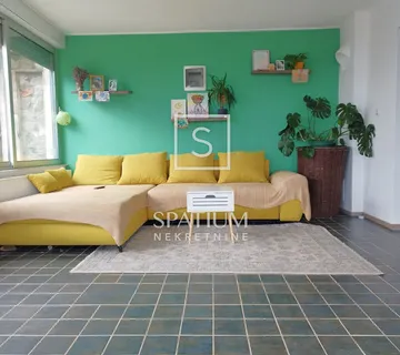 MATULJI, STAN S PANORAMSKIM POGLEDOM - cover