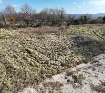 LABIN, OKOLICA, GRAĐEVINSKO ZEMLJIŠTE NA MIRNOJ LOKACIJI - cover