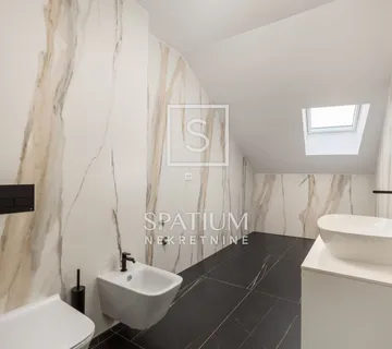 OPATIJA, VRHUNSKI PENTHOUSE U NOVOGRADNJI S KROVNOM TERASOM I BAZENOM - cover