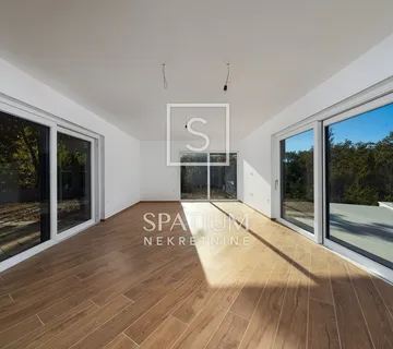 BARBAN, MODERNA PRIZEMNICA S GRIJANIM BAZENOM - cover