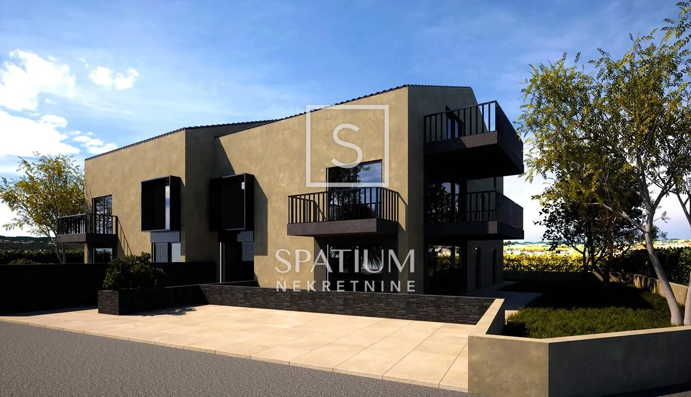 POREČ, TROSOBAN STAN NA PRVOM KATU - cover