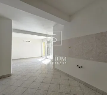Njivice, Otok Krk, Stan S Terasom - Njivice, Omišalj
