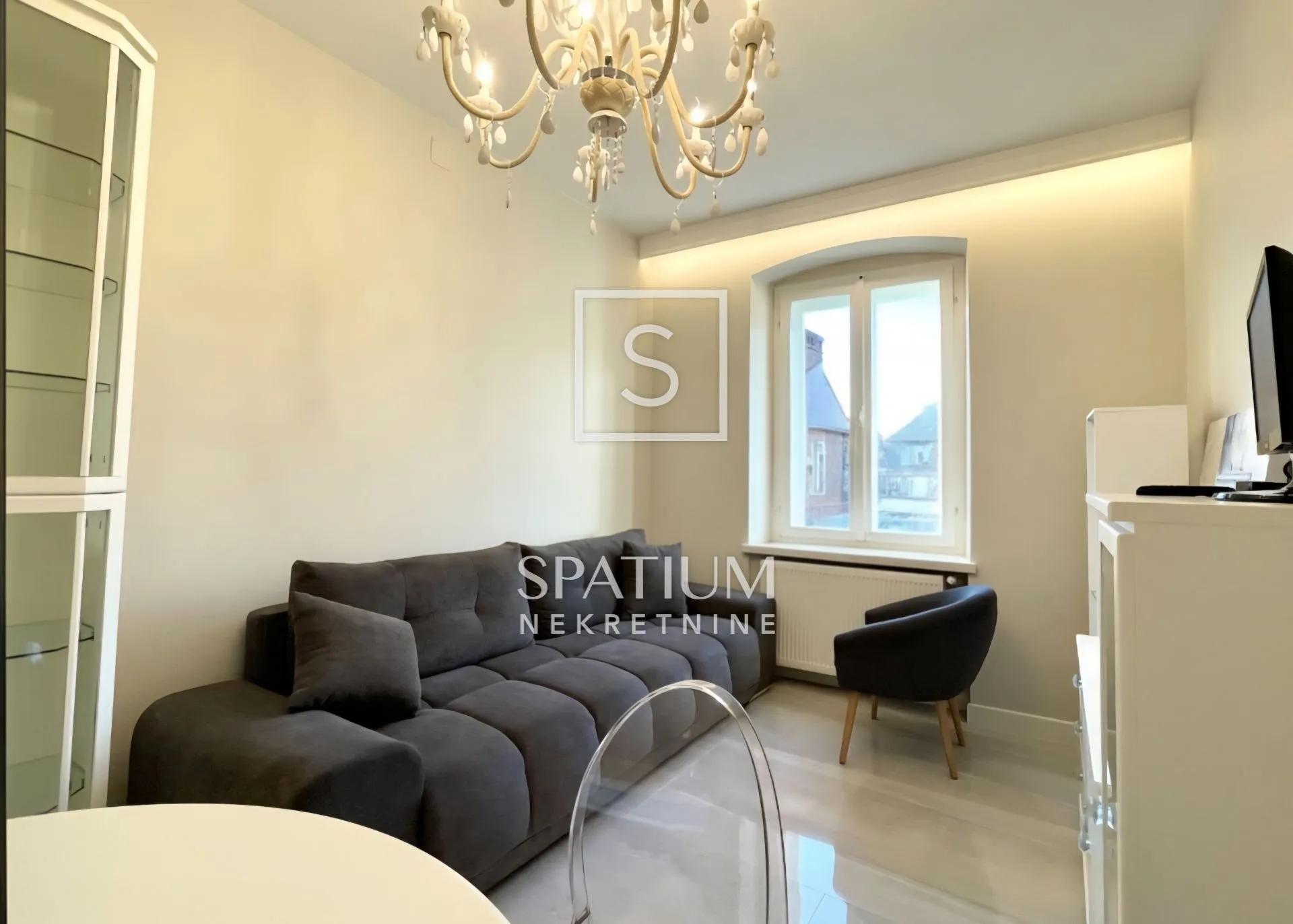 CENTAR, JEDNOSOBAN STAN ZA DUGOROČNI NAJAM - cover