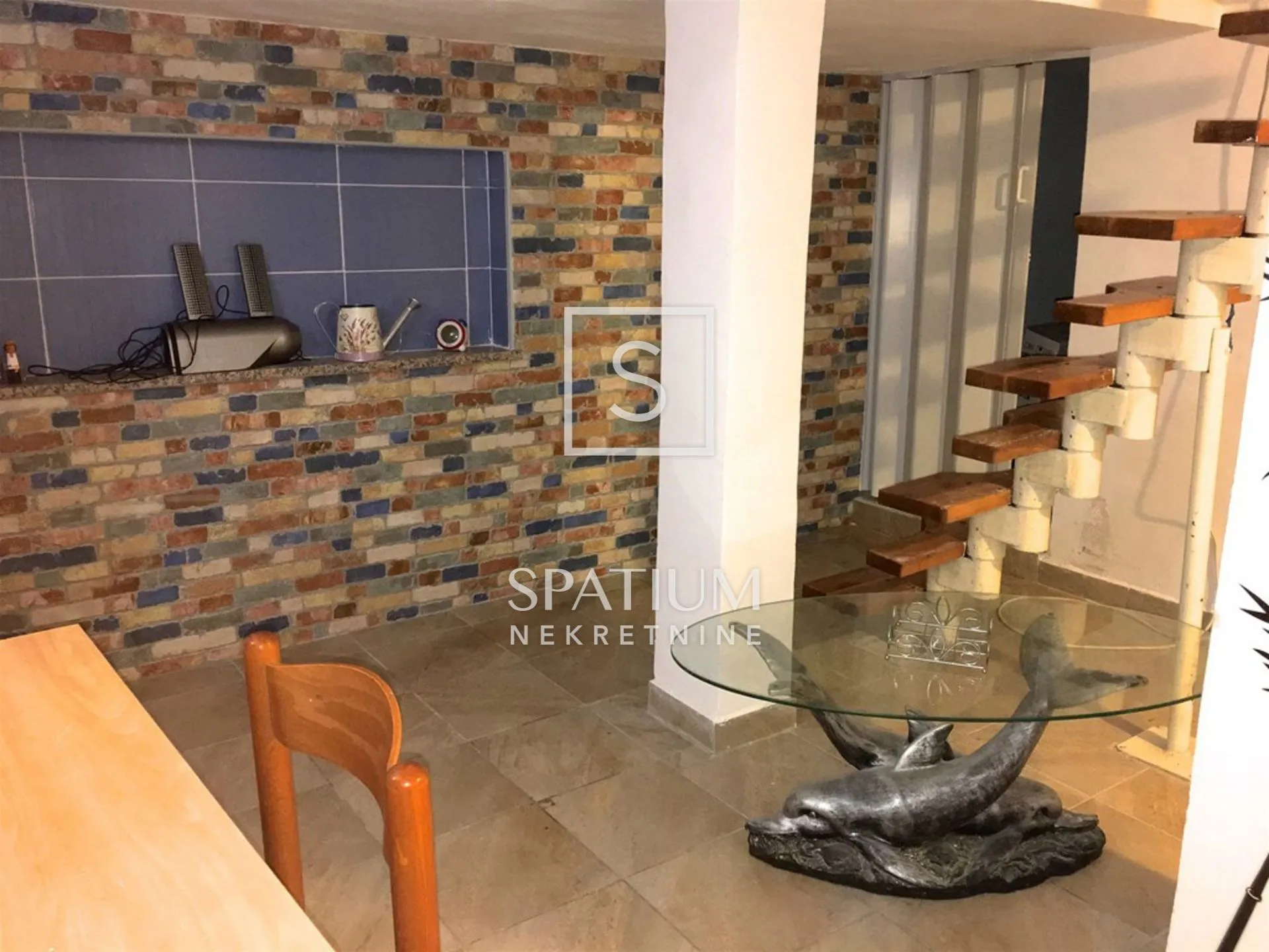 CRIKVENICA, STAN 200 METARA OD MORA - cover