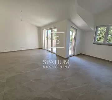 KRALJEVICA, SAMO KOD NAS, STAN 3S+DB SA POGLEDOM NA MORE - cover