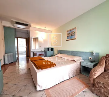 NOVI VINODOLSKI, POSLOVNO - STAMBENI OBJEKT - cover