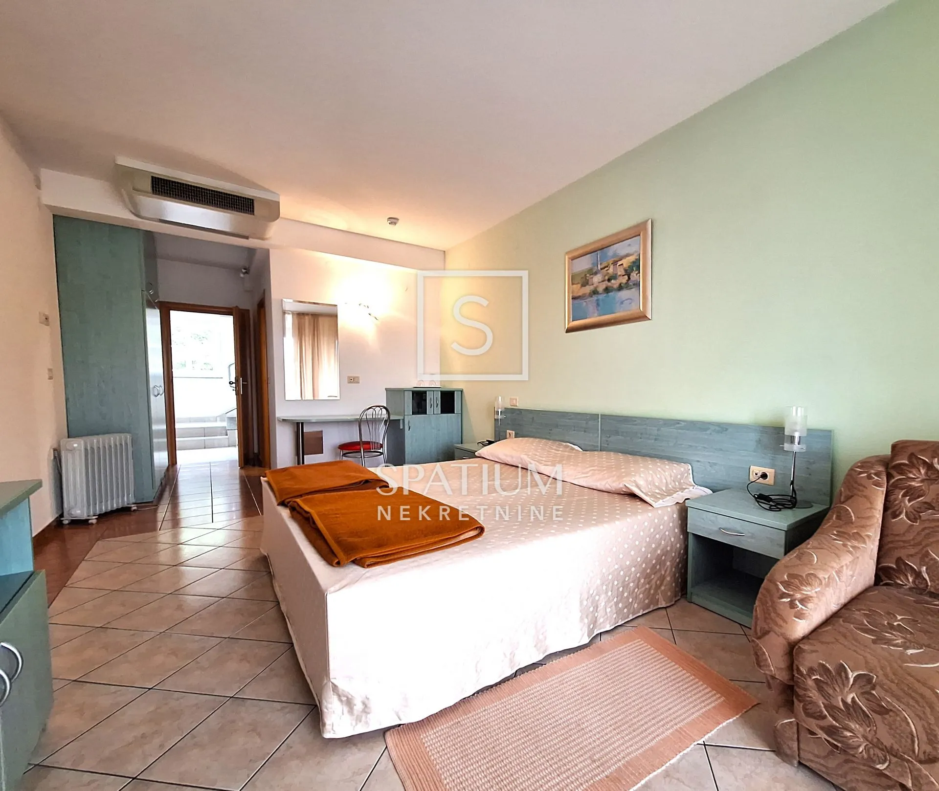 NOVI VINODOLSKI, POSLOVNO - STAMBENI OBJEKT - cover