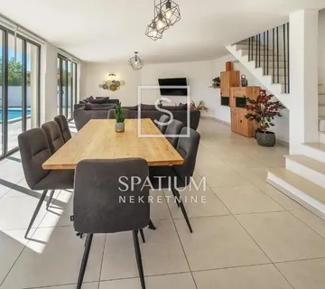 ŽGALJIĆI, KRK, SAMOSTOJEĆA KUĆA S BAZENOM - cover