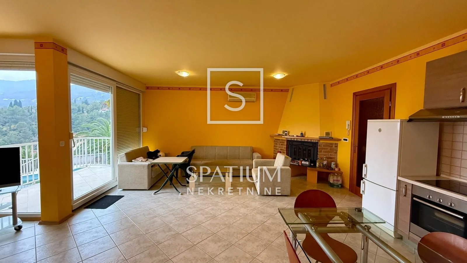 IČIĆI, TROSOBAN STAN U BLIZINI MORA - cover