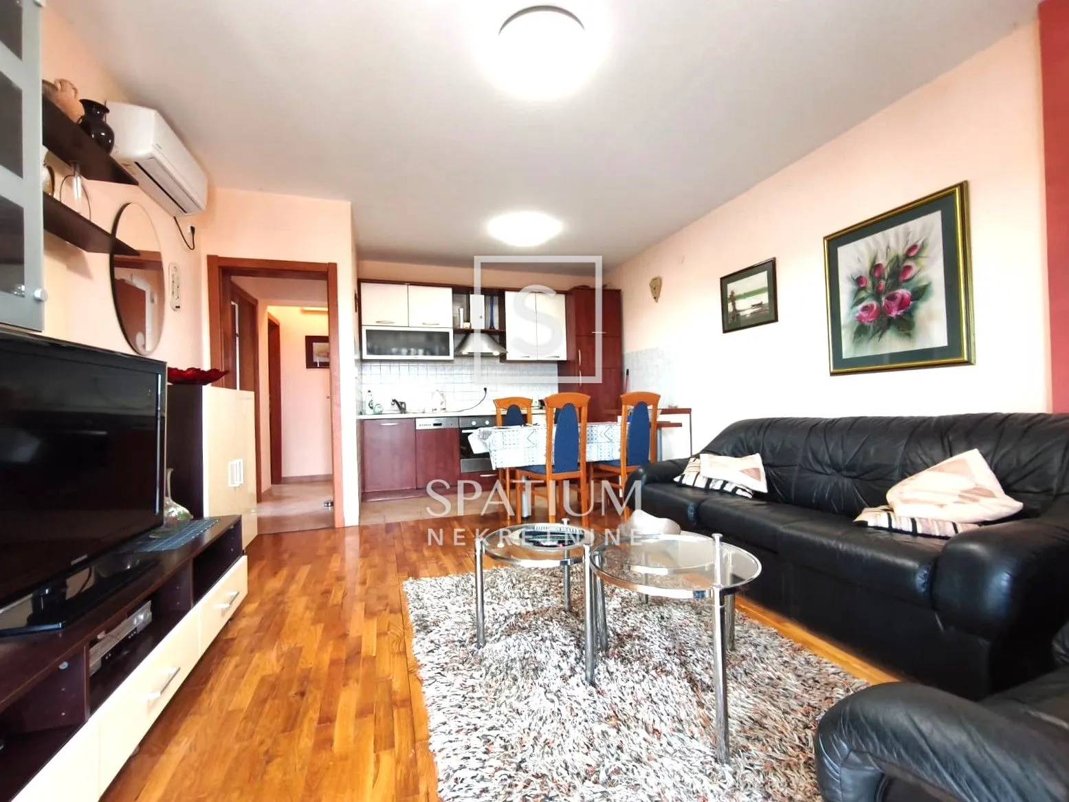 NOVIGRAD, STAN S POGLEDOM NA MORE - cover