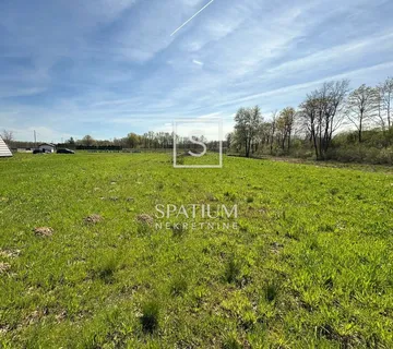 KARLOVAC - OKOLICA, GRAĐEVINSKI TEREN 50M OD RIJEKE KUPE - cover