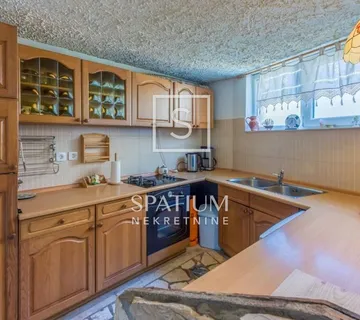 BRIBIR, VINODOLSKA OPĆINA, UREĐENA PRIZEMNICA  S BAZENOM - cover