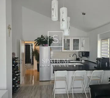 MARČELJI, NAMJEŠTEN STAN 2S+DB - cover