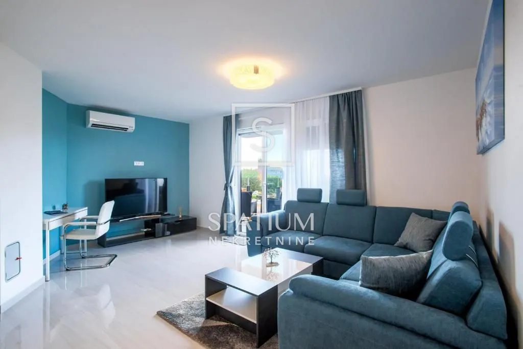 PULA, CENTAR, STAN SA GARAŽOM  - cover