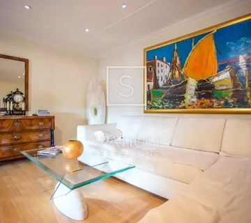 OPATIJA, STAN U CENTRU U POVIJESNOJ VILI - cover