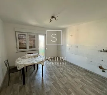 PULA, KAŠTANJER, STAN NA 4. KATU ZA ADAPTACIJU - cover