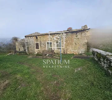 LABIN, KAMENA KUĆA ZA ADAPTACIJU  - cover