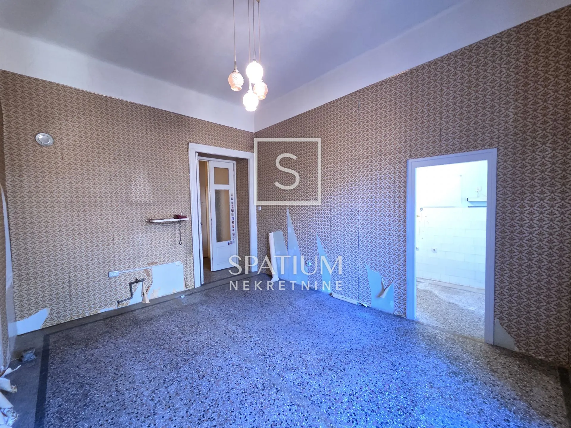 RIJEKA, CENTAR, STAN ZA ADAPTACIJU - cover