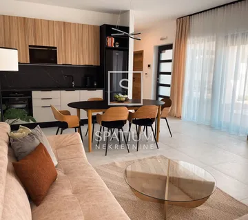 MEDULIN, MODERNA LUKSUZNA KUĆA S BAZENOM I JACUZZIJEM - cover