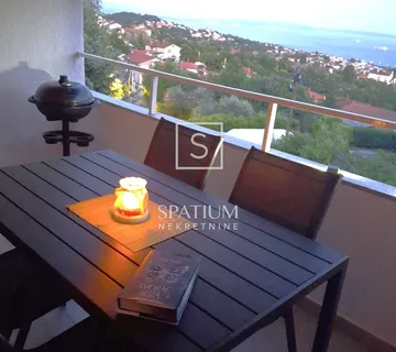 JUŠIĆI, ČETVEROSOBAN STAN S POGLEDOM NA MORE - cover