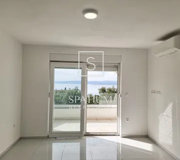 CRIKVENICA, STAN BLIZU MORA - cover