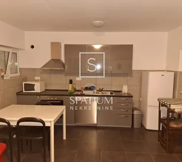 CRIKVENICA, PRIZEMLJE KUĆE NA DOBROJ LOKACIJI - cover