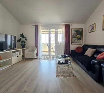 POREČ, TROSOBNI STAN S POGLEDOM NA MORE - cover