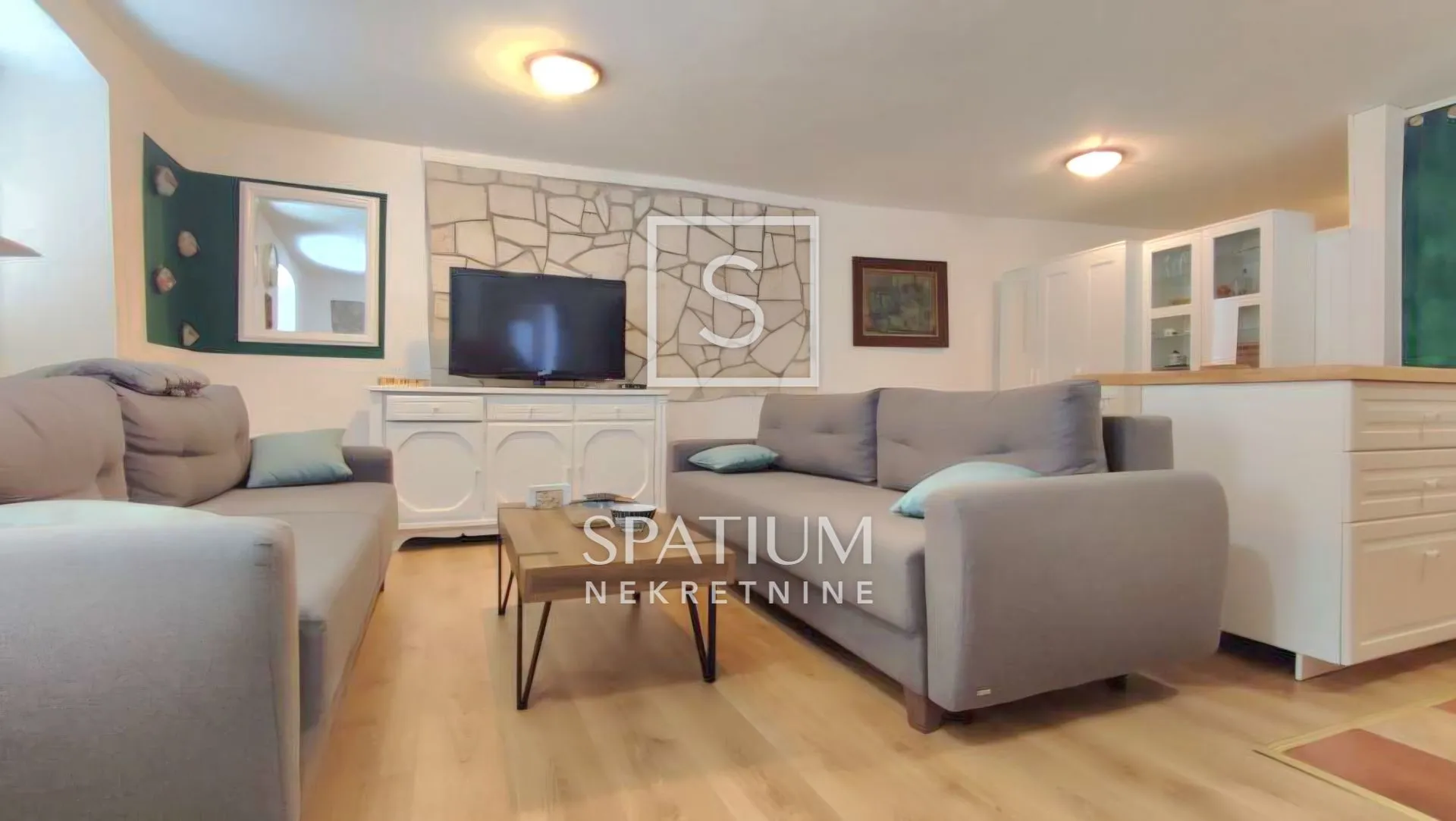 CRIKVENICA, OBNOVLJENA KAMENA KUĆA U CENTRU - cover