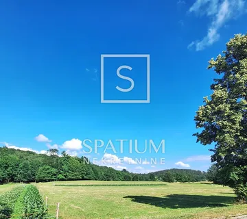 KLANA, ZEMLJIŠTE U CENTRU - cover