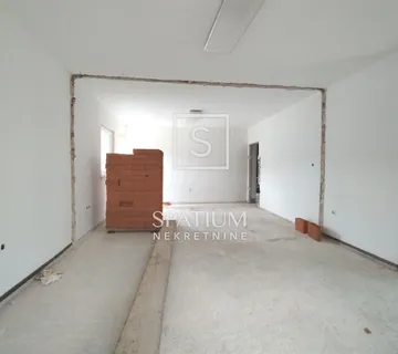 CRIKVENICA, ROH-BAU STAN NA ODLIČNOJ LOKACIJI - cover