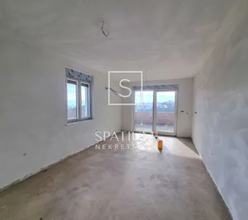 NOVI VINODOLSKI, STAN NA PRVOM KATU NOVOGRADNJE - cover