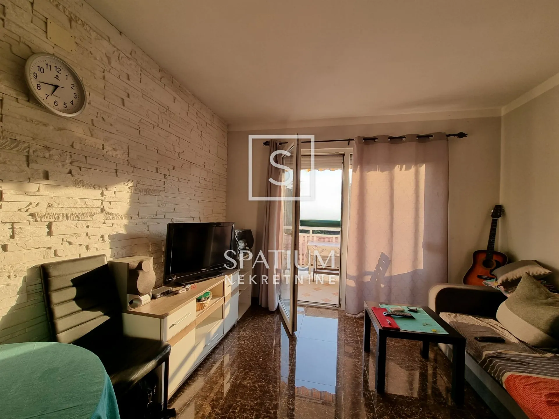 NOVI VINODOLSKI, STAN 3S+DB NA DOBROJ LOKACIJI - cover