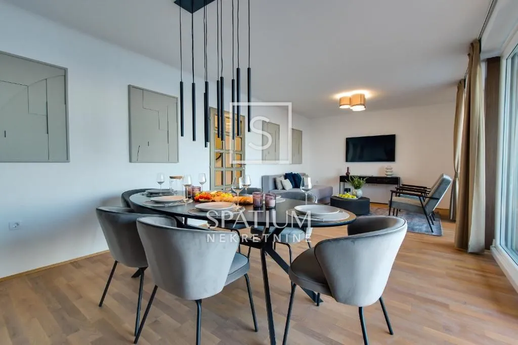 OPATIJA, MODERNO UREĐEN STAN SA POGLEDOM NA MORE - cover